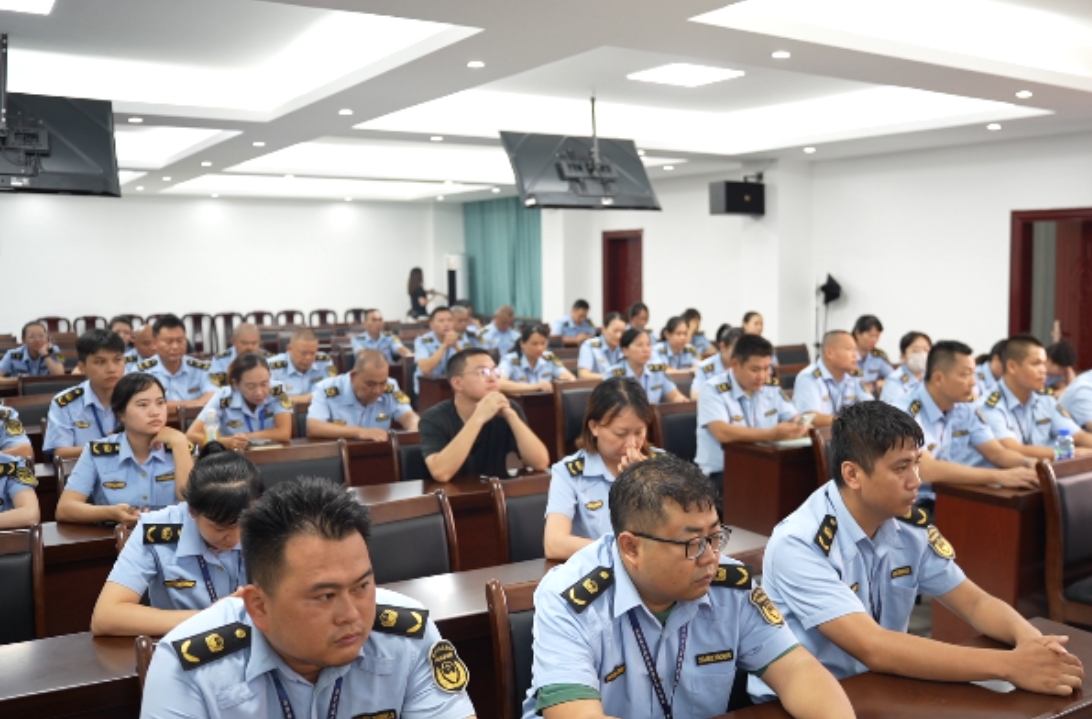 海南省安宁医院联合海口市综合行政执法局琼山分局开展”六进“心理健康活动第3张
