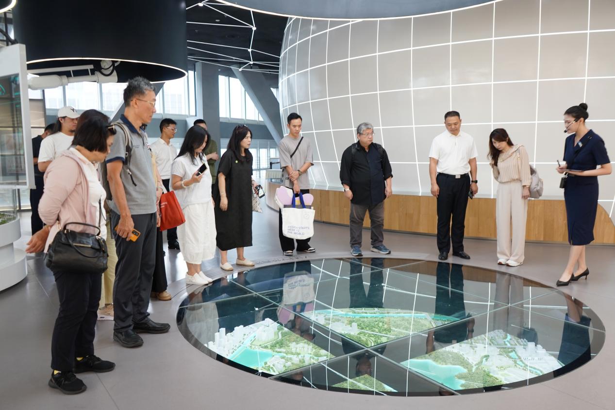 G:/品牌部202505后/03 品牌资料/海峡基地/20250812 深台创意行接待/照片精选/DSC09779.JPGDSC09779