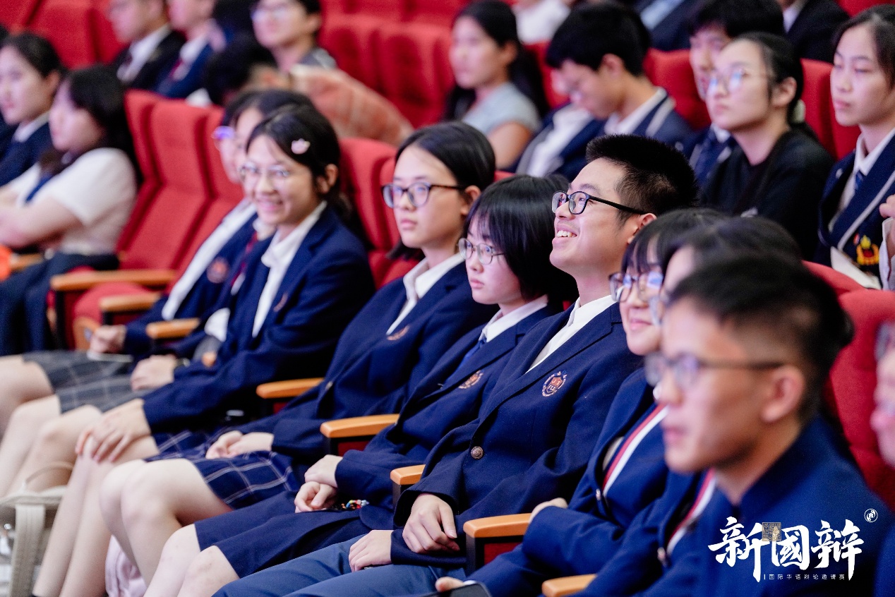 一群人正在听演讲

AI 生成的内容可能不正确。
