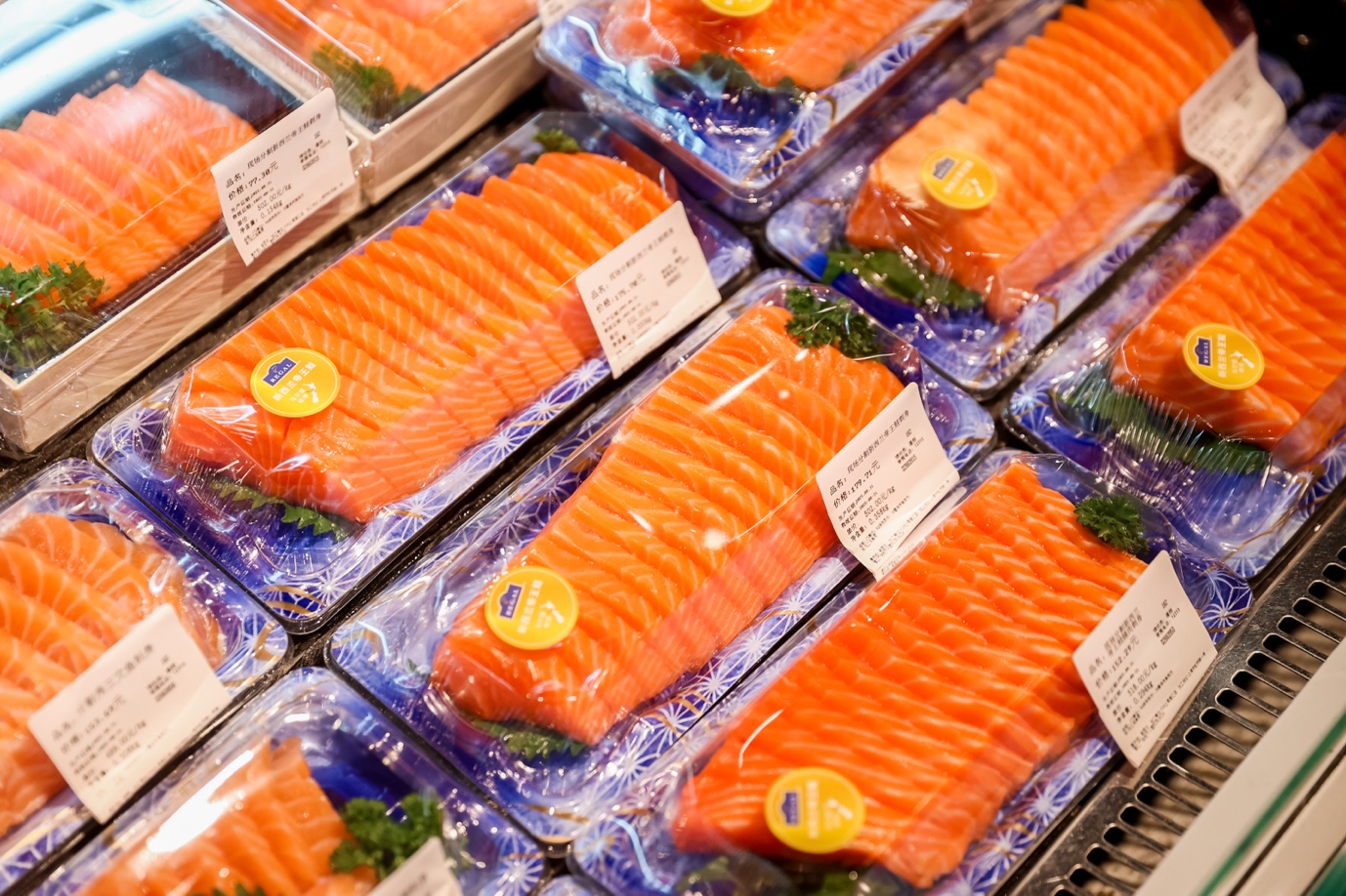 A trays of food with labels

AI-generated content may be incorrect.