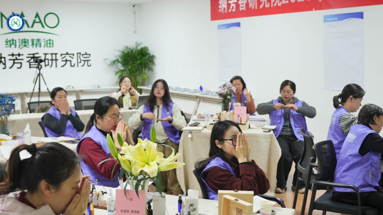 e6a1835eb8c6951d4d27508f8378af15_