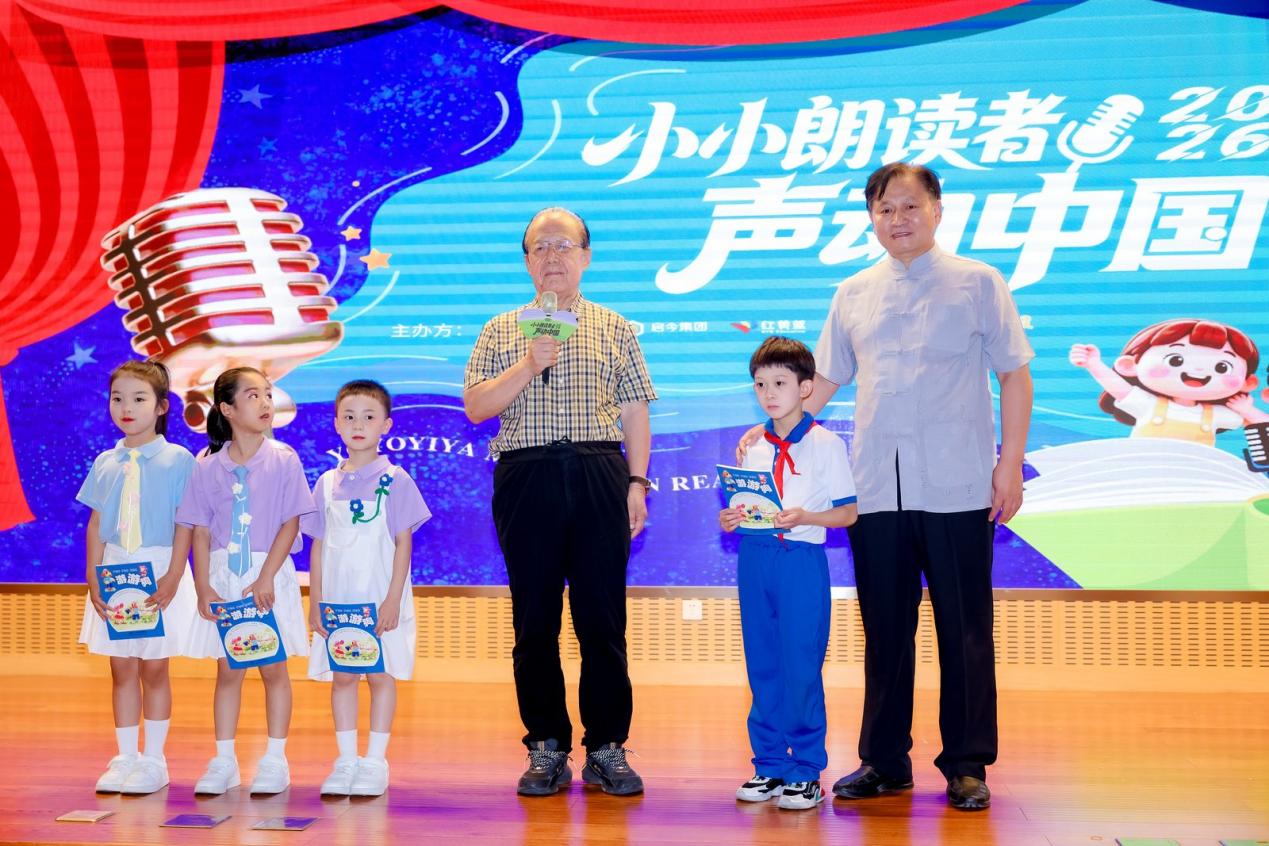 DLLL1179.jpg~tplv-9lv23dm2t1-resize-animforce-v1_1600_3000_gif