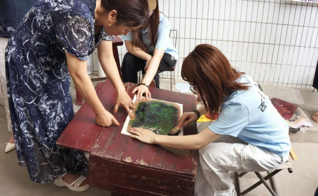 西安美术学院跨媒体艺术系赴韩城开展渭北花袱子非遗传承实践第6张