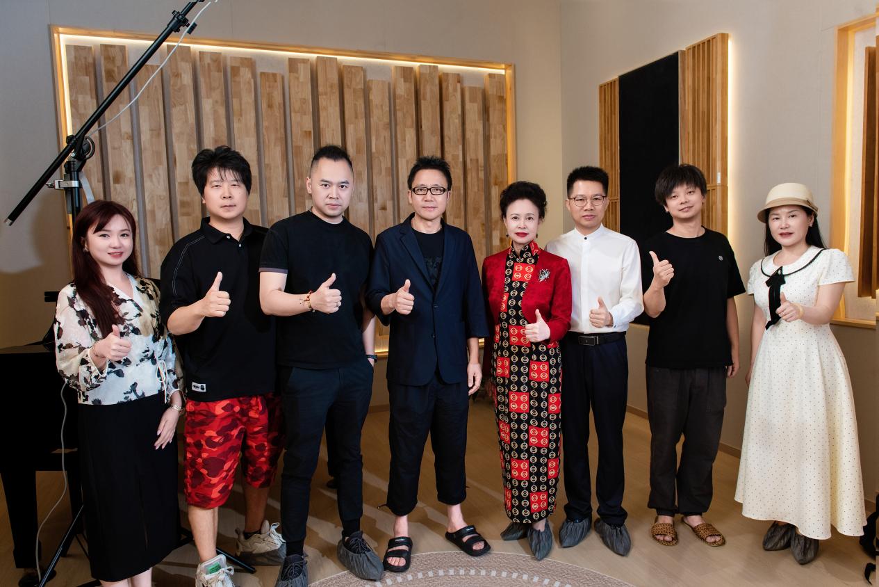 一曲《红色荣光》传信仰 青春旋律响彻塞外国赛