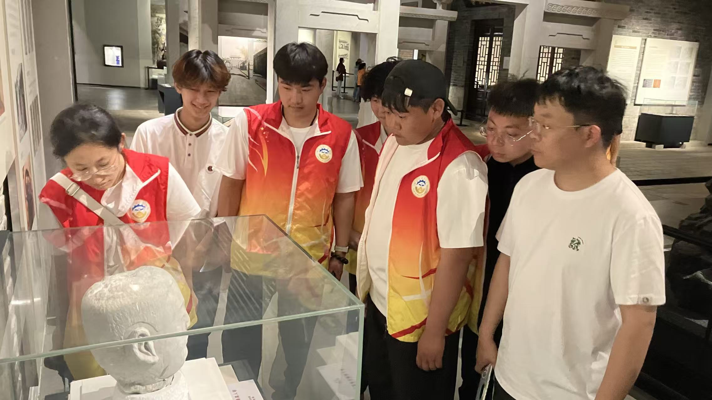 烟台黄金职业学院“非遗” 志愿服务队在莱州市民之家开展莱州玉雕调研活动-2